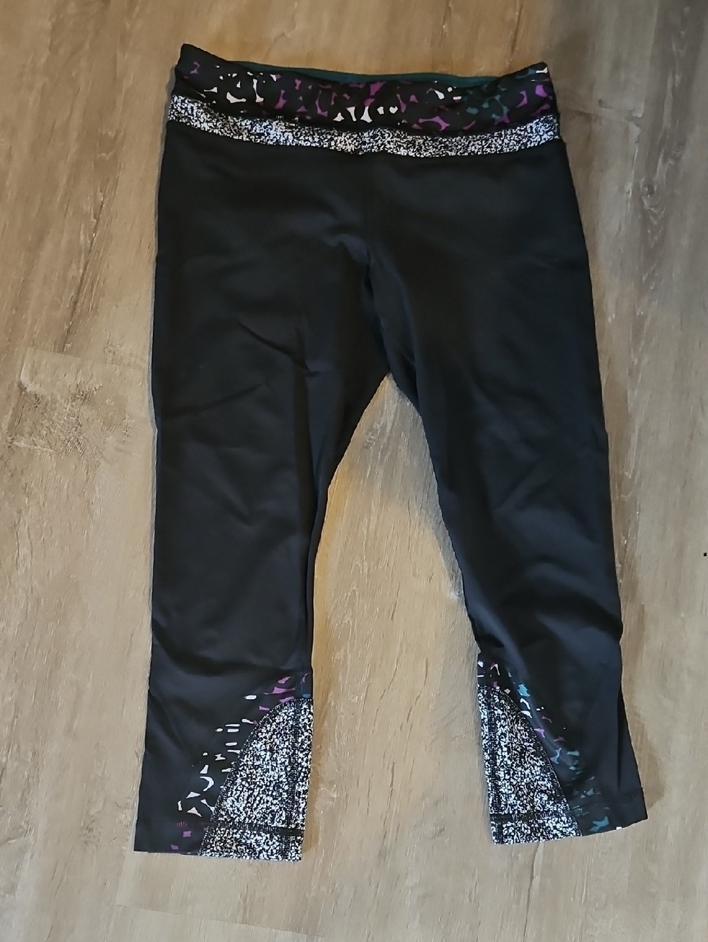 Lululemon Cropped Leggings Size 8